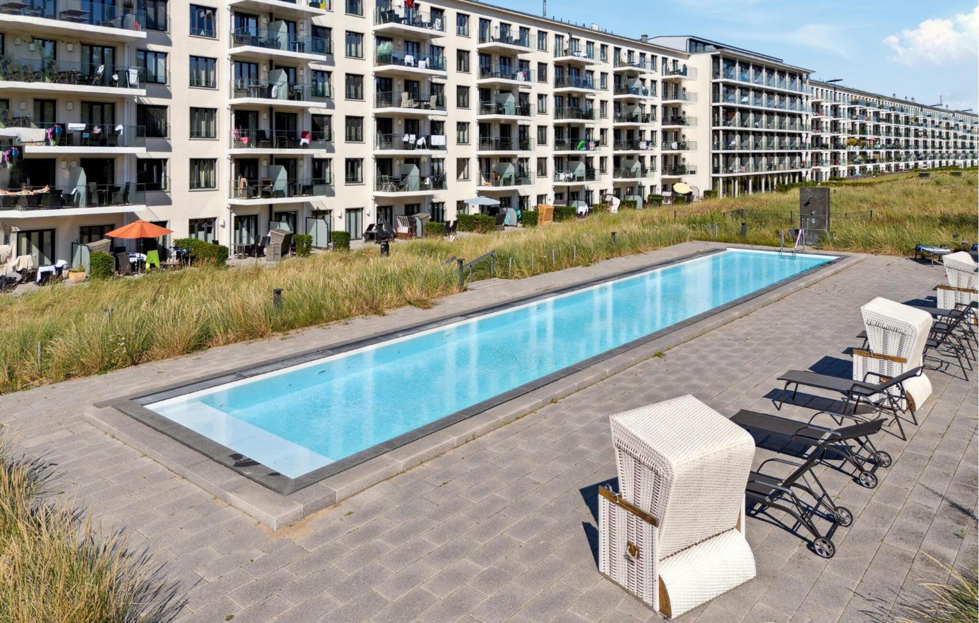 Prince Binz Exteriör bild